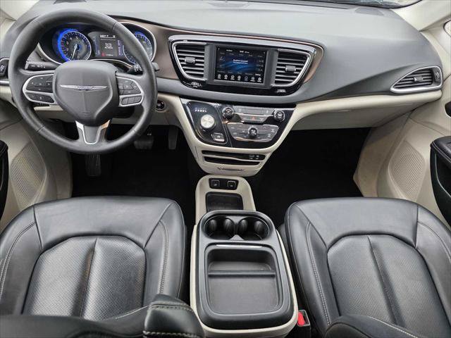 Used 2020 Chrysler Voyager Lxi FWD image 17