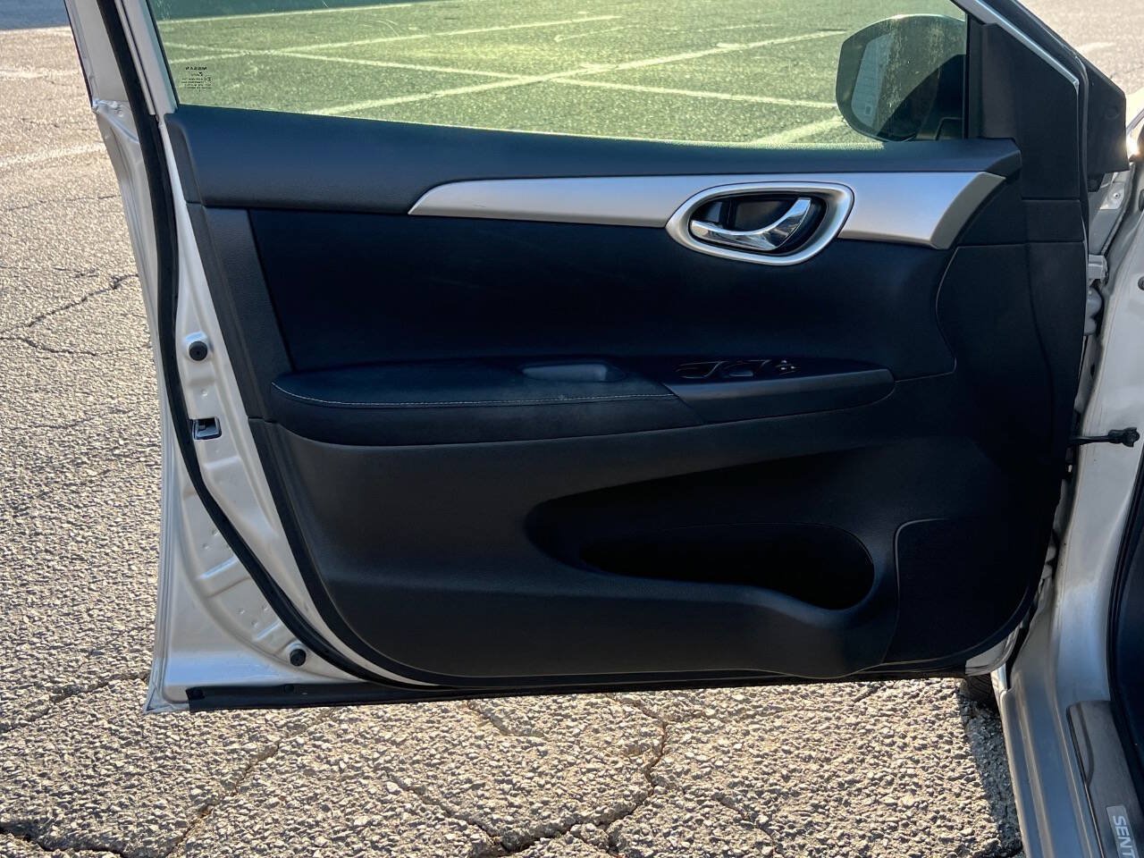 Used 2014 Nissan Sentra SV w/ SV Driver Package FWD image 6