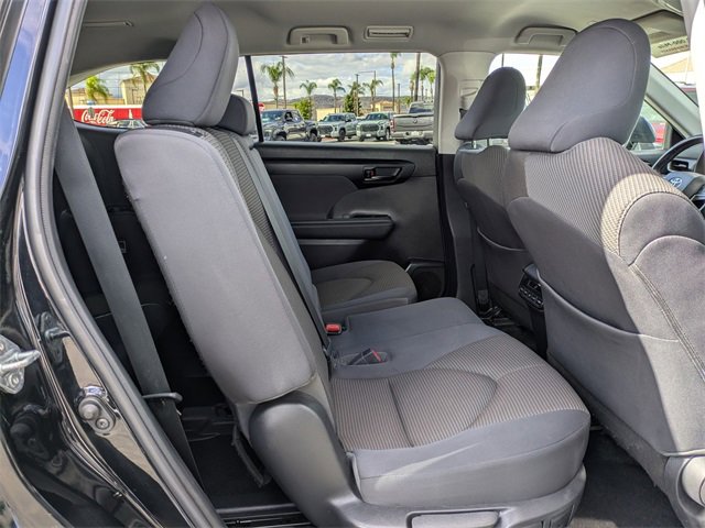 Used 2023 Toyota Highlander LE image 21