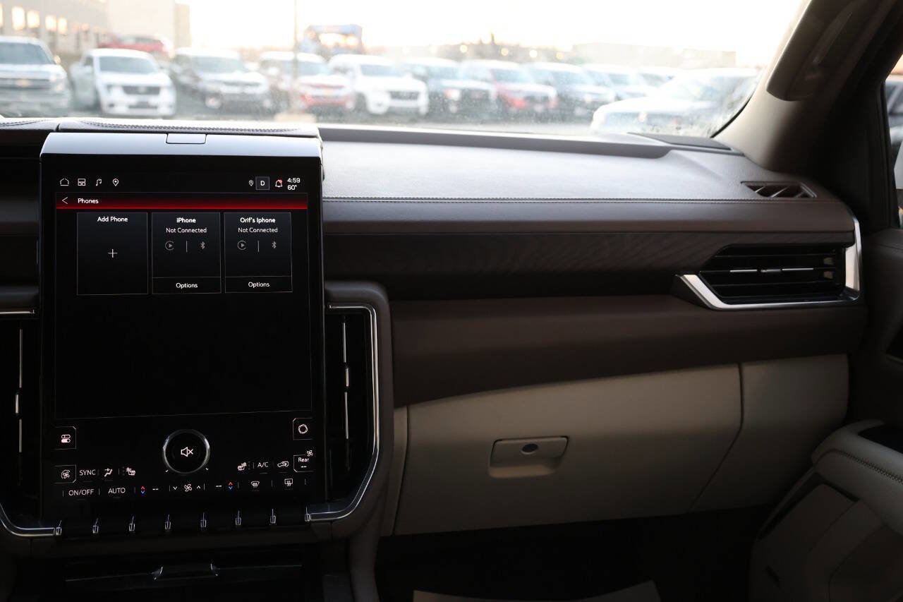 Used 2025 GMC Yukon XL Denali w/ Sun & Power Step Package image 25