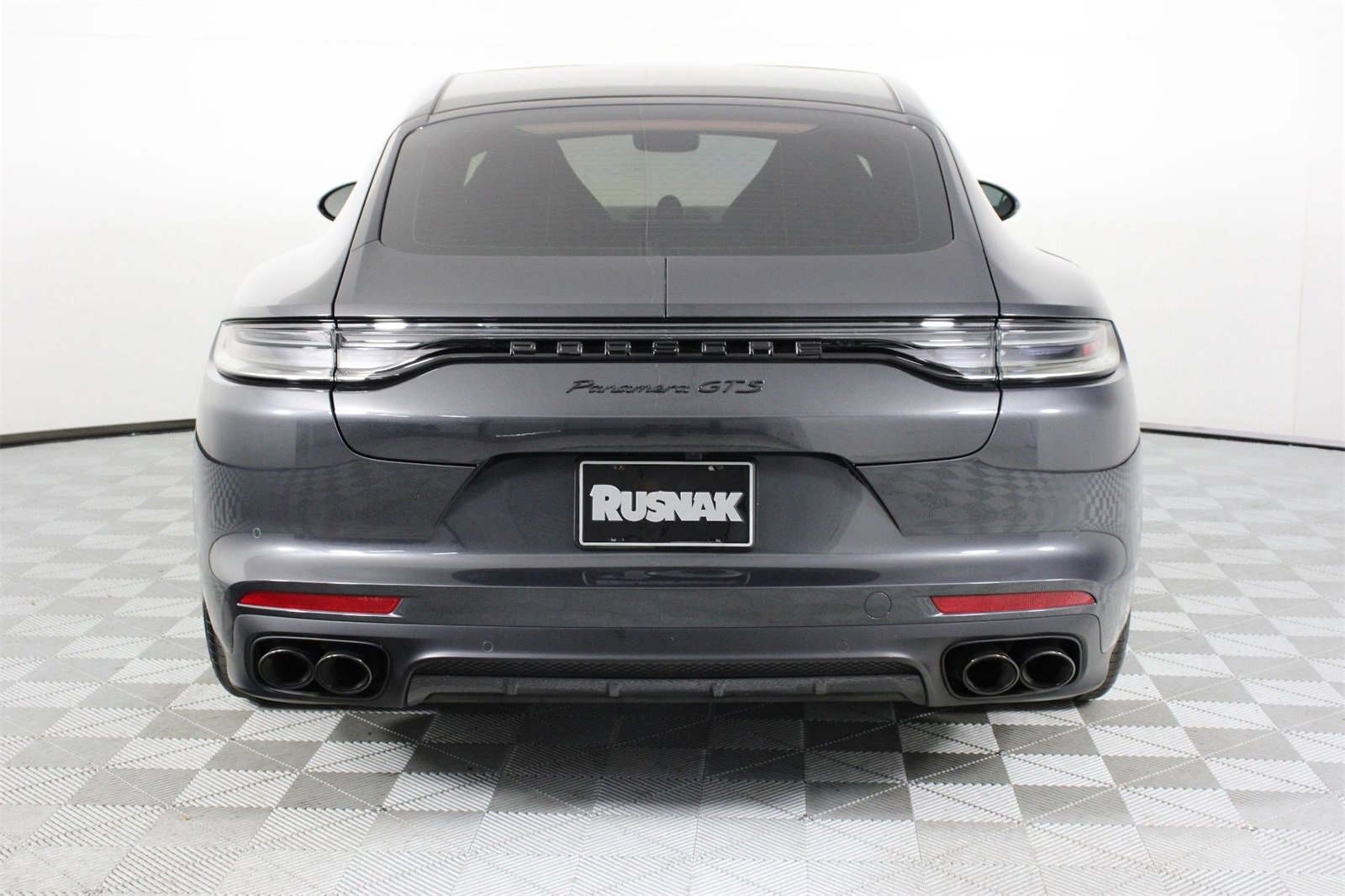 Used 2023 Porsche Panamera GTS image 6