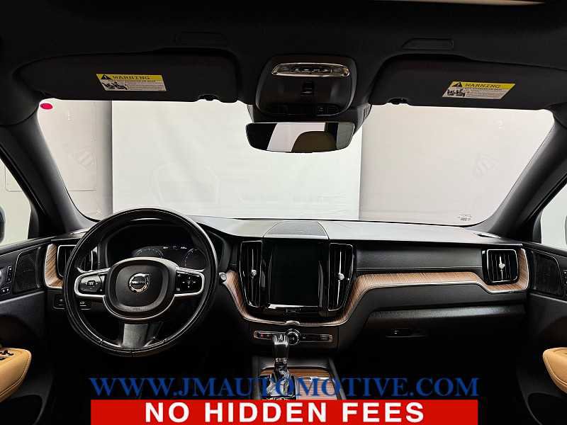 Used 2020 Volvo XC60 T6 Inscription w/ Protection Package image 11