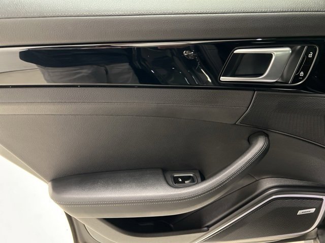 Used 2019 Porsche Panamera image 39