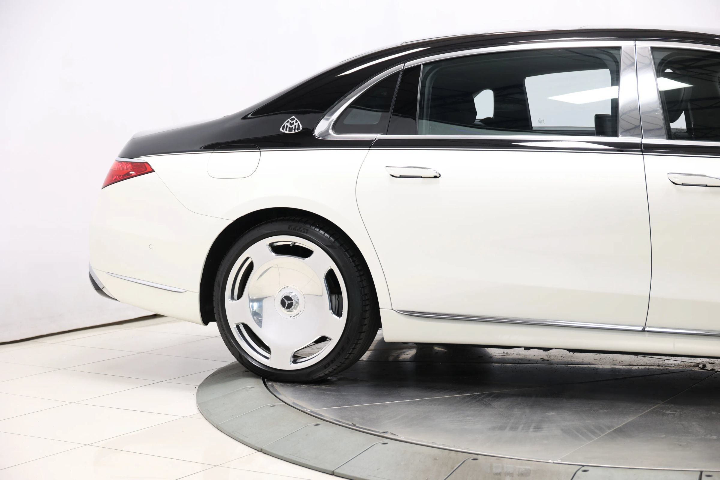 Used 2021 Mercedes-Benz Maybach S 580 4MATIC image 97