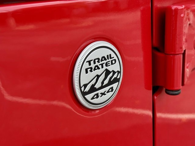 Used 2019 Jeep Wrangler Unlimited Sahara image 16