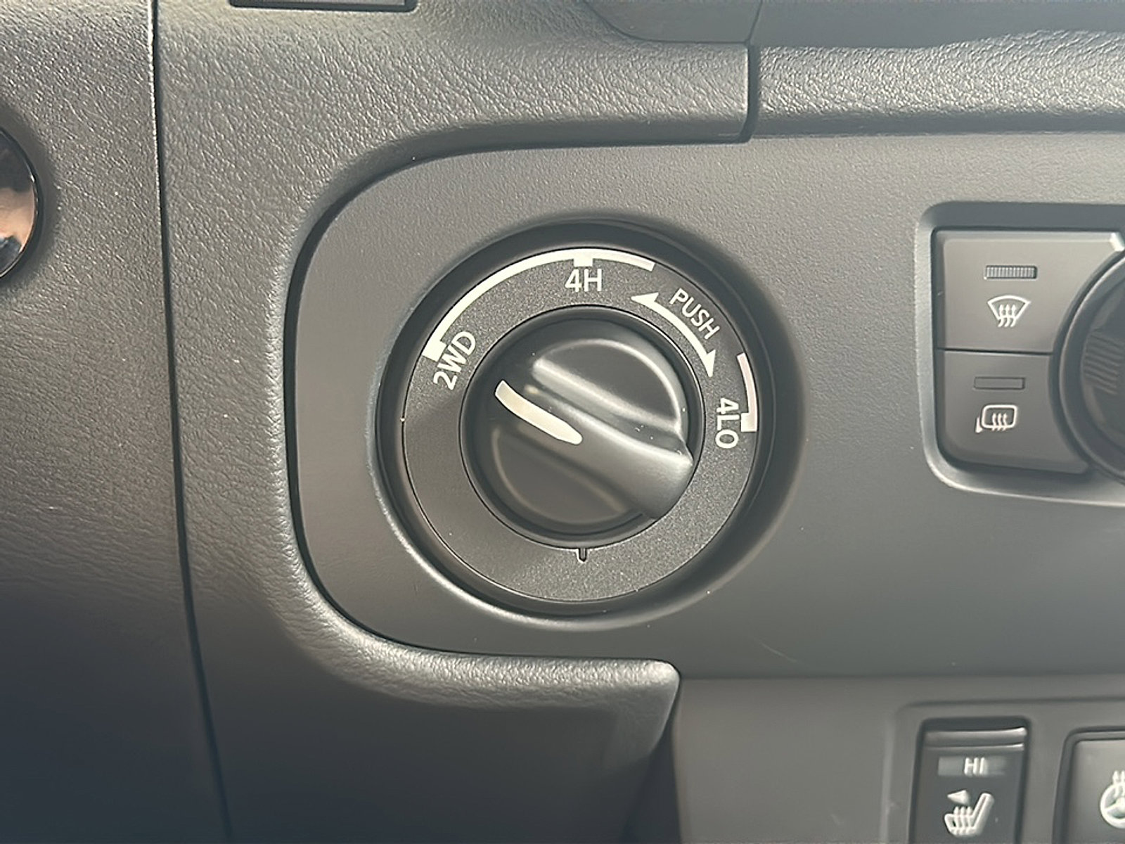 New 2026 Nissan Frontier PRO-4X w/ Pro Premium Package image 27