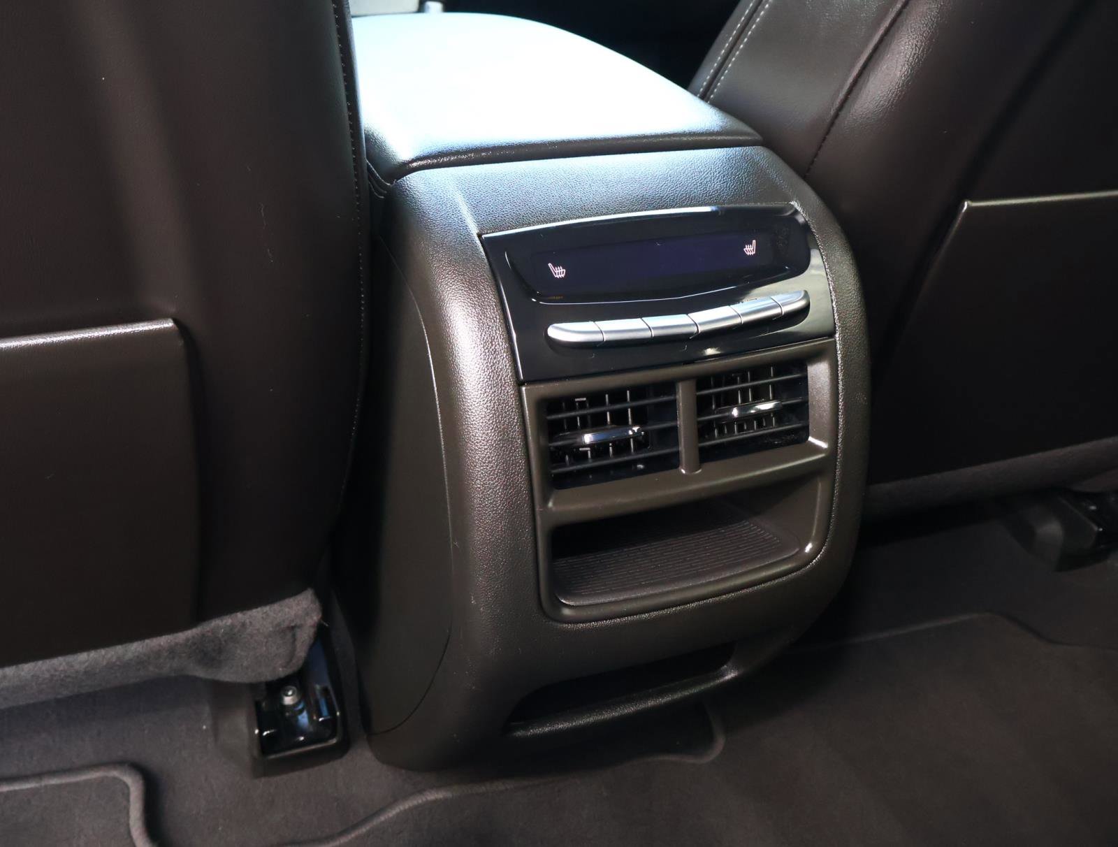 Used 2024 Cadillac XT5 Premium Luxury image 18