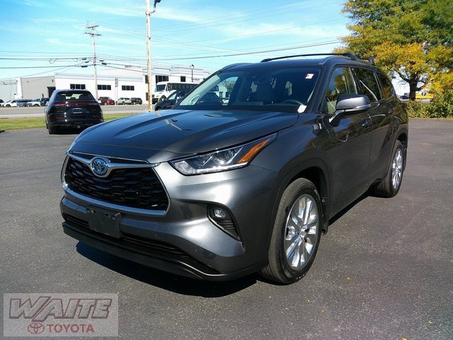 Used 2023 Toyota Highlander Limited image 5