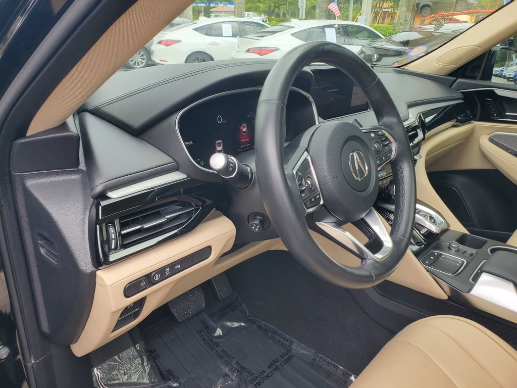 Certified 2024 Acura MDX FWD w/ Technology Package image 16