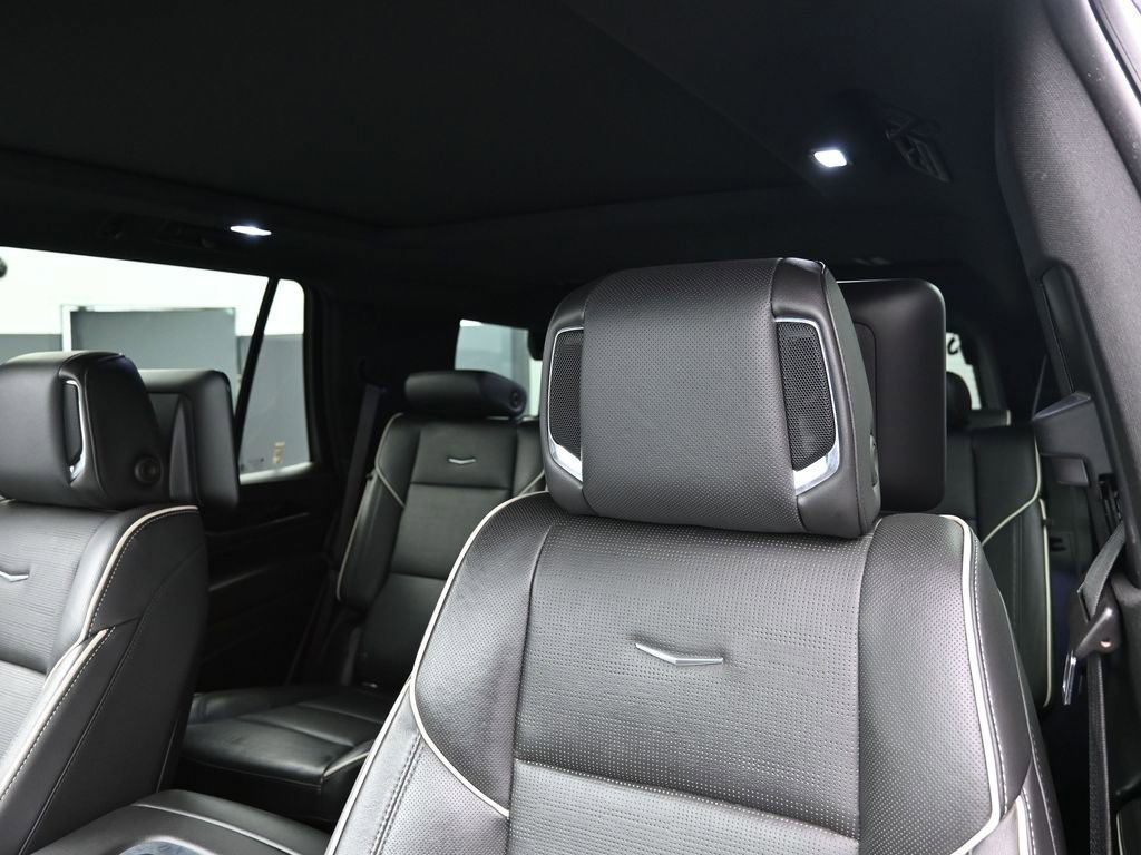 Used 2022 Cadillac Escalade Sport w/ Touring Package AWD/4WD image 15