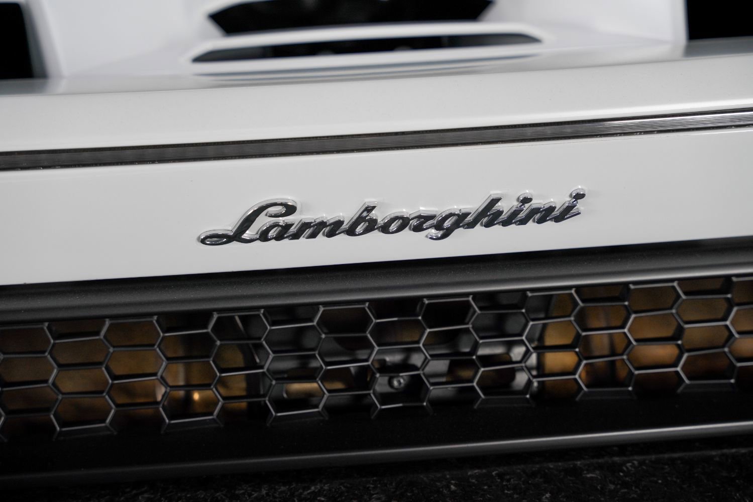 Used 2018 Lamborghini Huracan Performante image 23