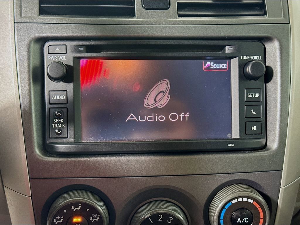 Used 2013 Toyota Corolla LE image 14