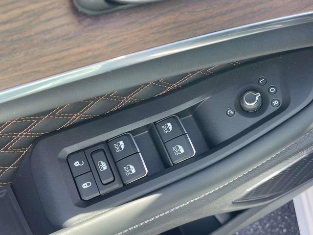 Used 2025 Jeep Grand Cherokee Summit AWD/4WD image 18