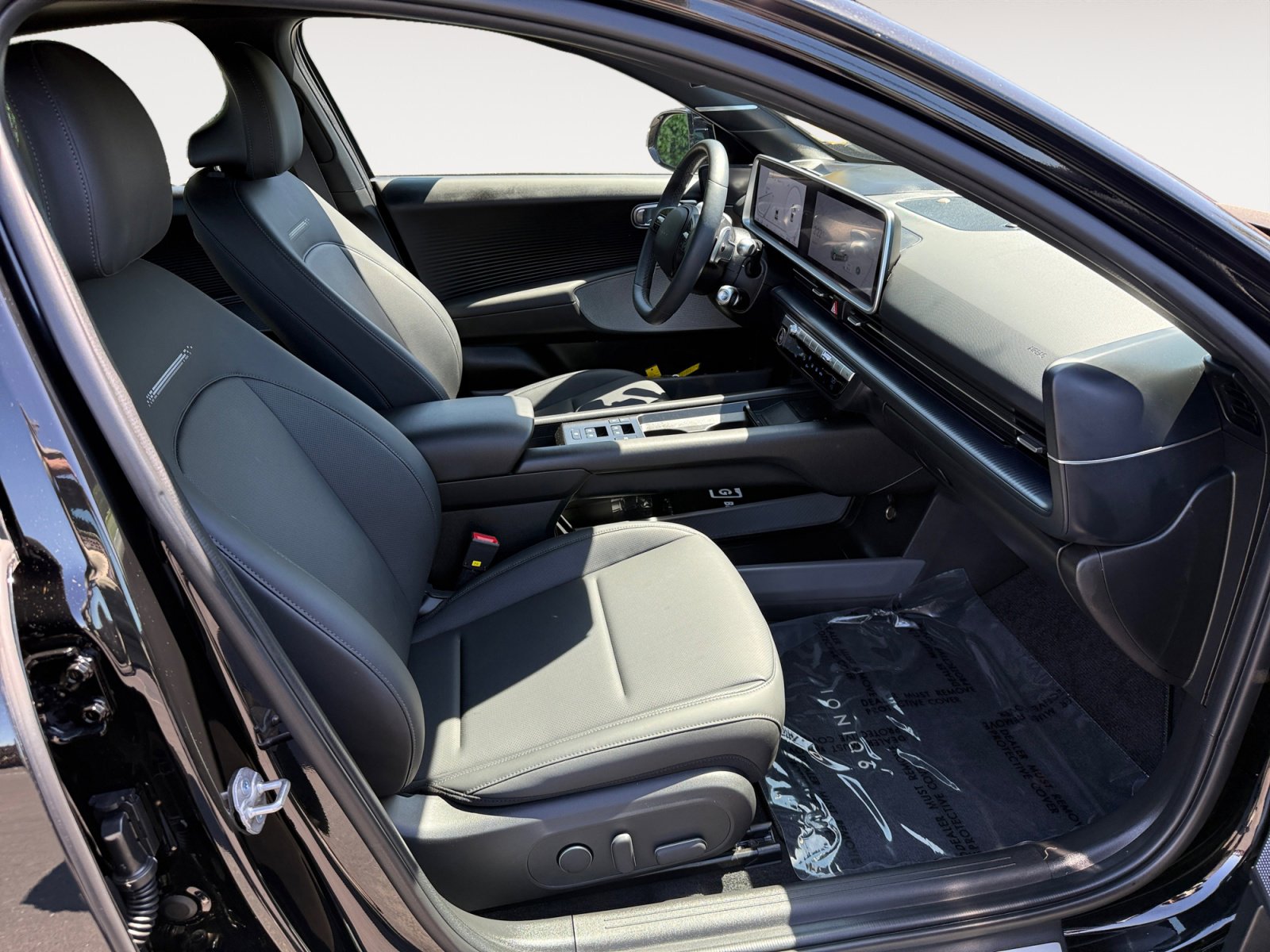 Used 2024 Hyundai Ioniq 6 Limited image 19