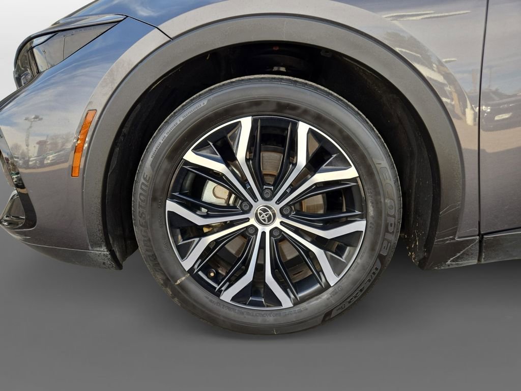 Used 2024 Toyota Crown Limited image 15