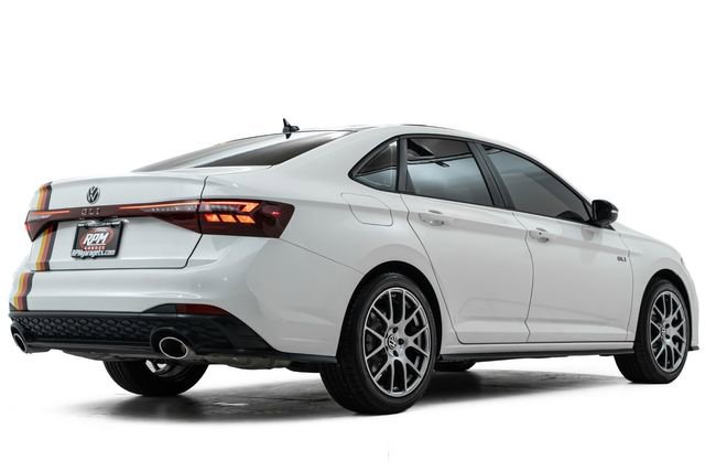 Used 2025 Volkswagen Jetta GLI Autobahn image 4