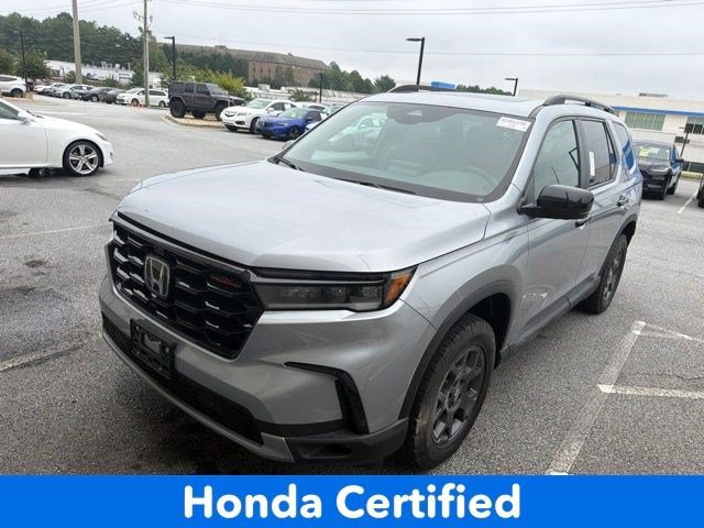 Certified 2025 Honda Pilot TrailSport image 1