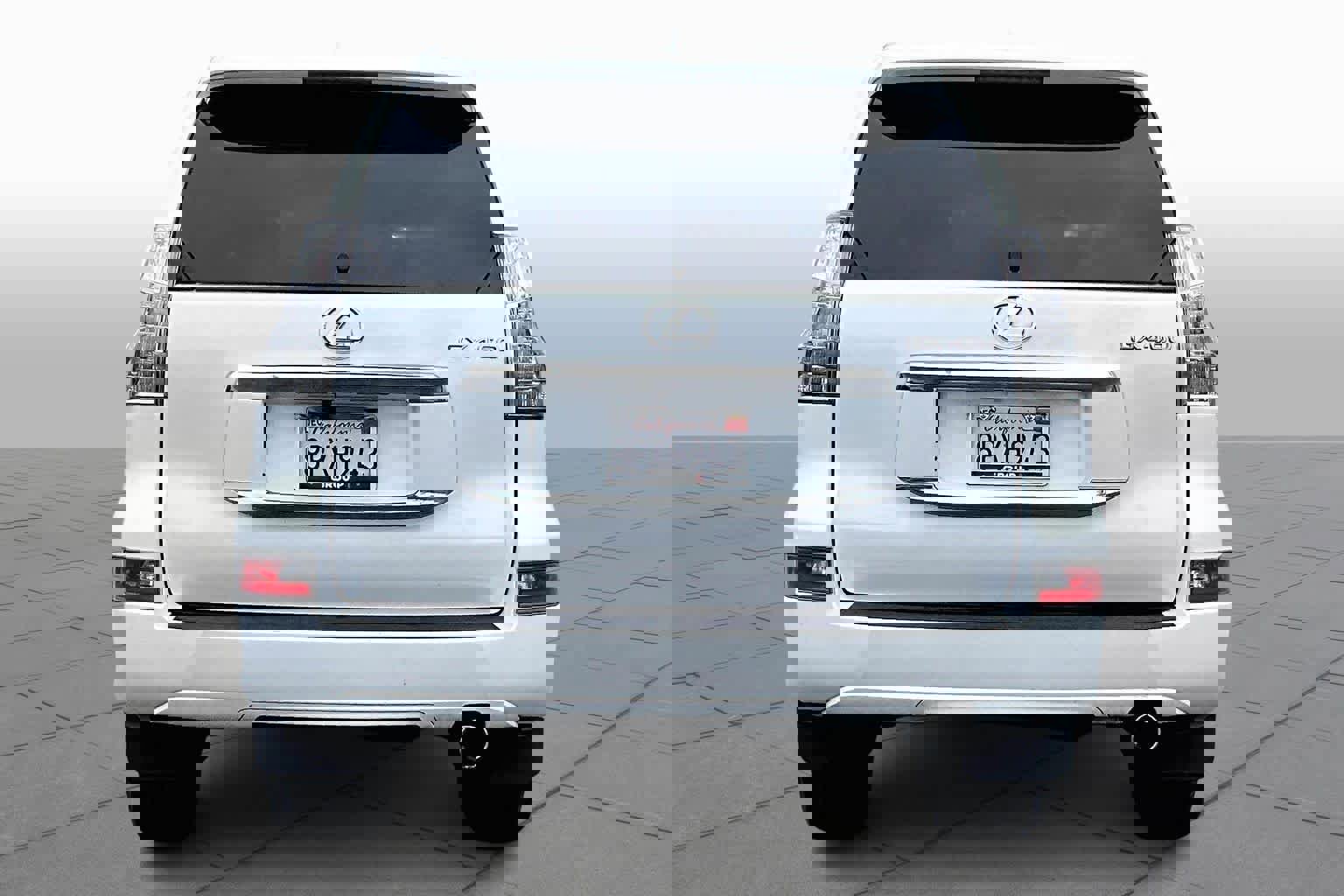 Used 2017 Lexus GX 460 image 4