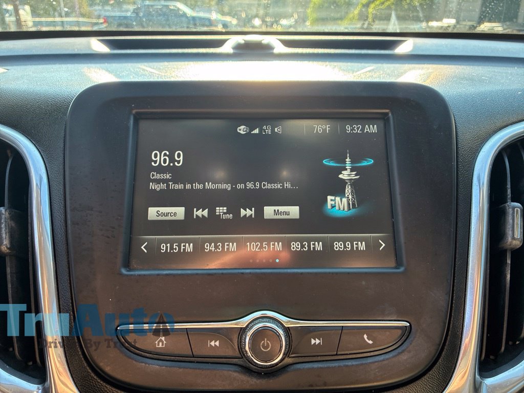 Used 2018 Chevrolet Equinox LT FWD image 33