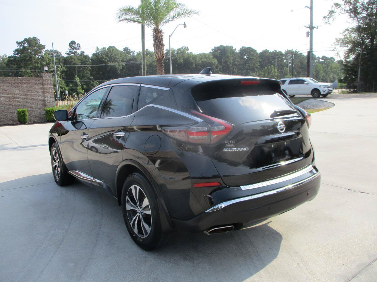 Used 2018 Nissan Murano S FWD image 11