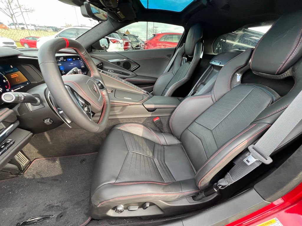 Used 2023 Chevrolet Corvette Stingray Premium Cpe w/ Body-Color Dual Roof Package image 19