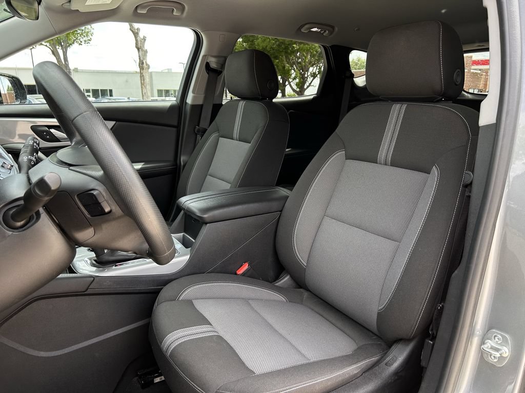 Used 2025 Chevrolet Blazer LT AWD/4WD image 27