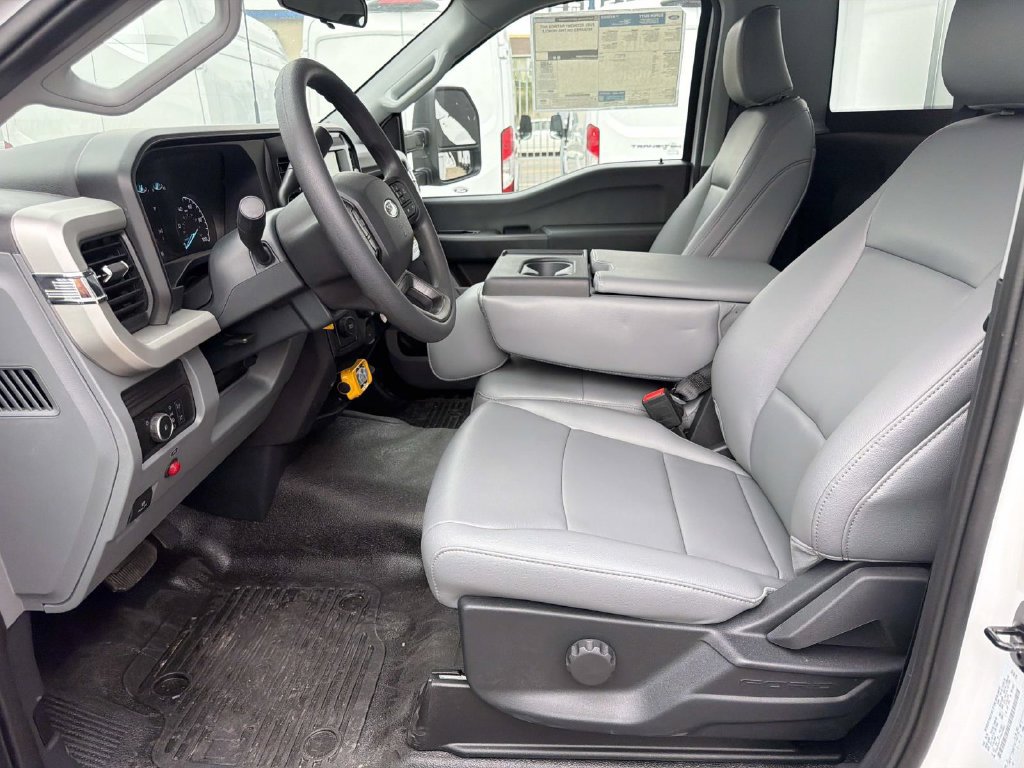 New 2026 Ford F450 XL w/ XL Chrome Package RWD image 20