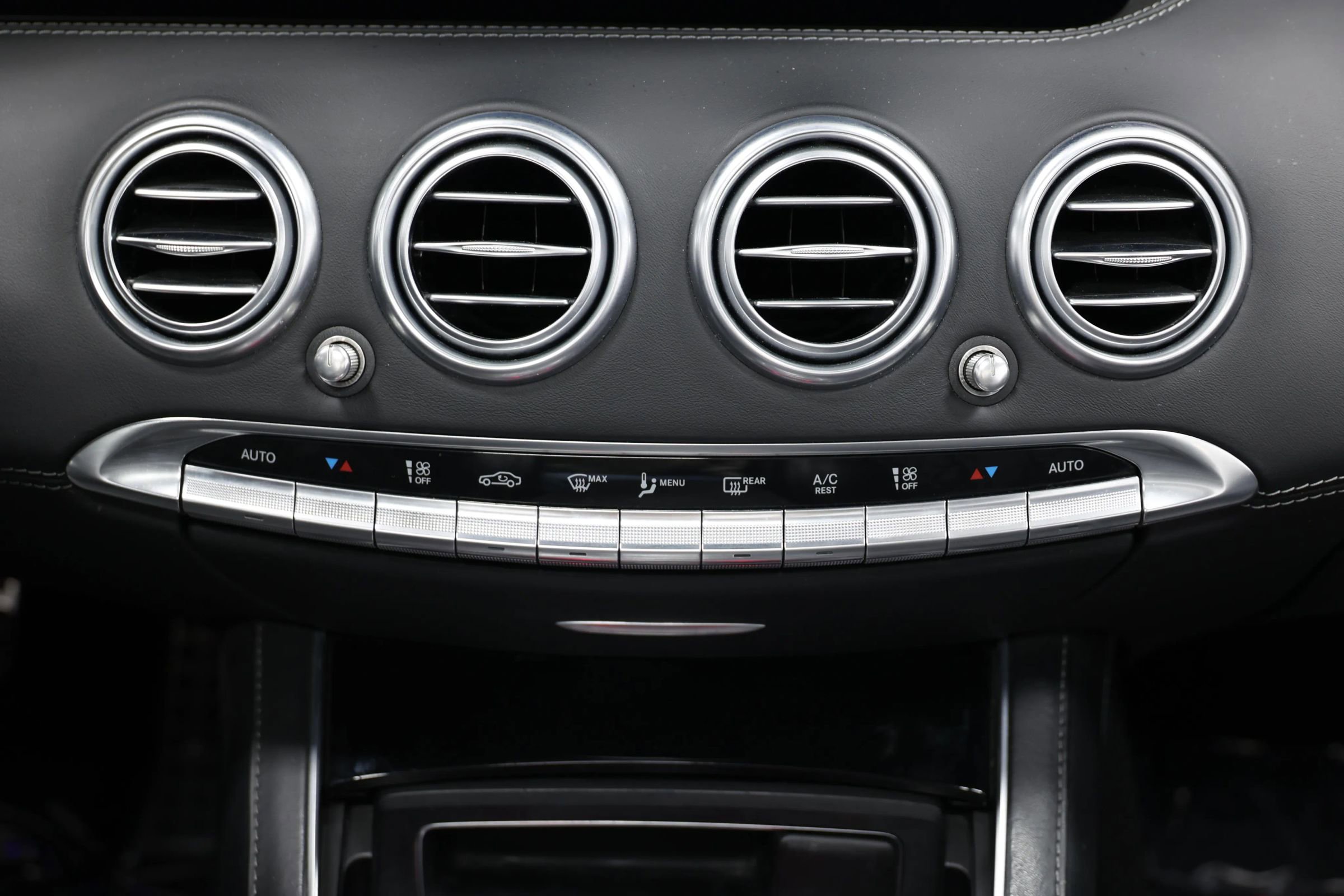 Used 2019 Mercedes-Benz S 63 AMG 4MATIC Cabriolet image 37