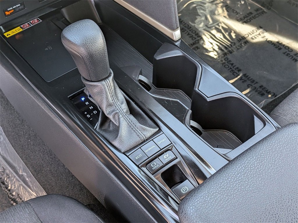 Used 2025 Toyota Camry LE image 20
