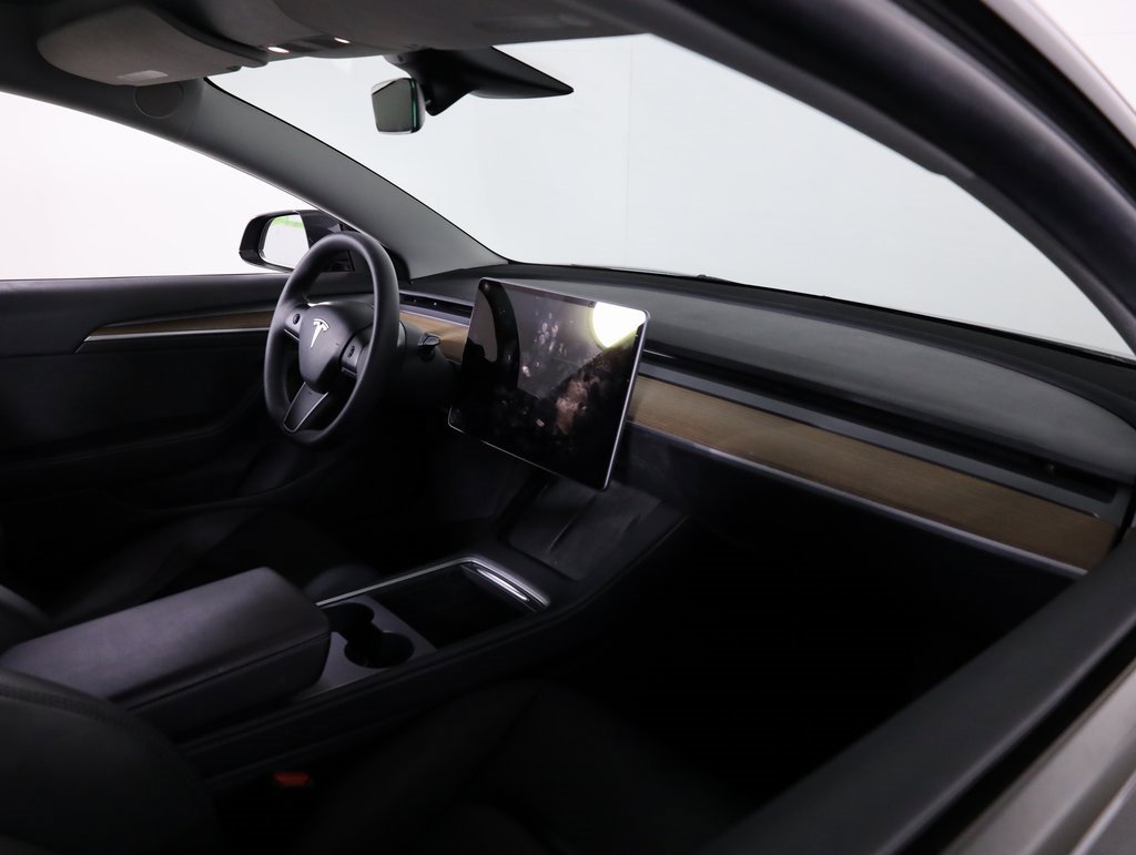 Used 2023 Tesla Model 3 Standard Range image 41