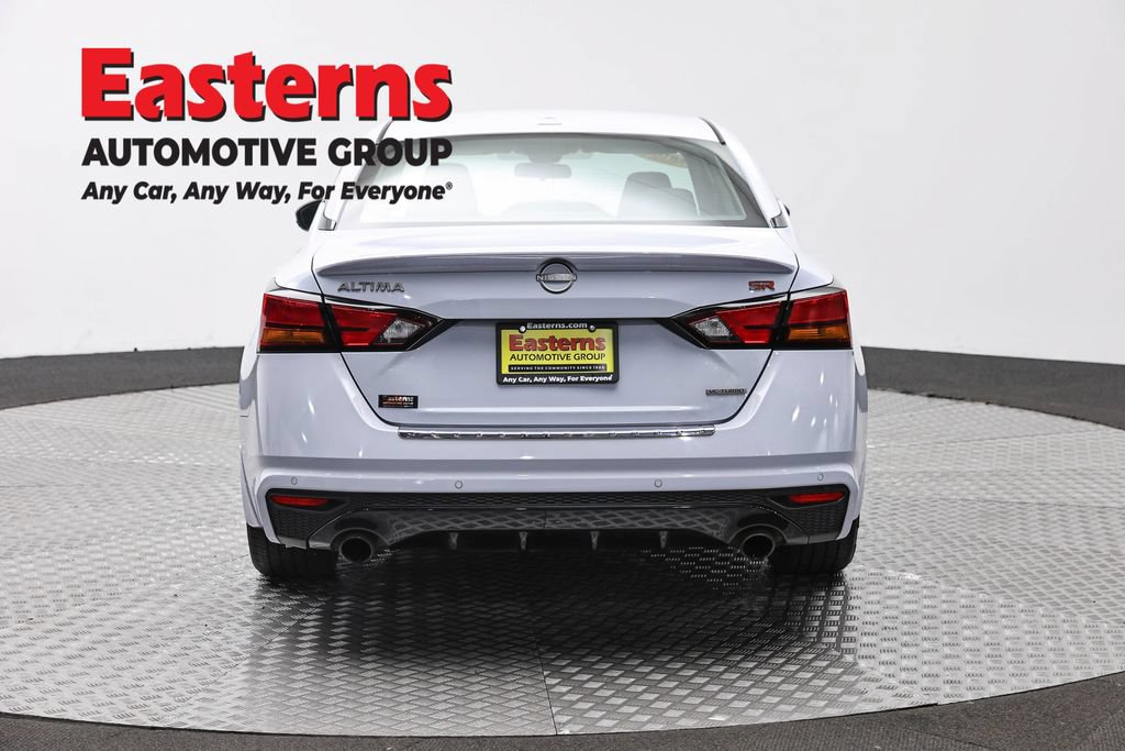 Used 2023 Nissan Altima 2.0 SR FWD image 6