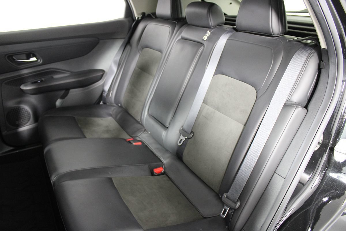 Used 2023 Nissan Ariya FWD image 24
