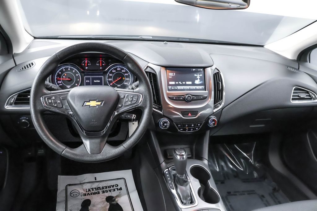 Used 2017 Chevrolet Cruze LT image 17