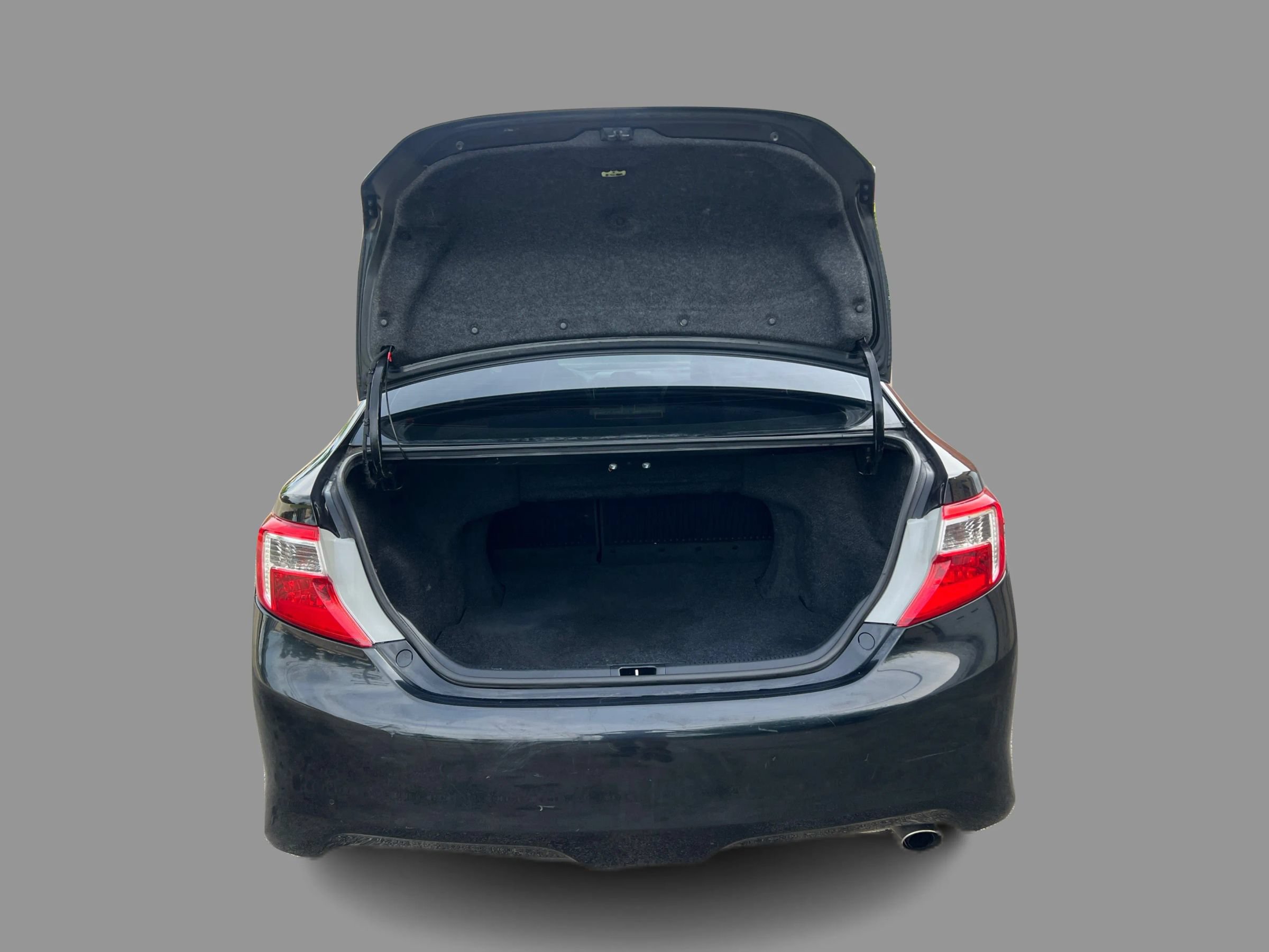 Used 2012 Toyota Camry SE FWD image 15