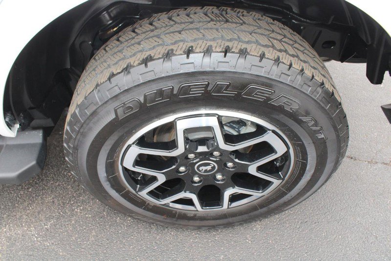 Used 2023 Ford Bronco Outer Banks image 8