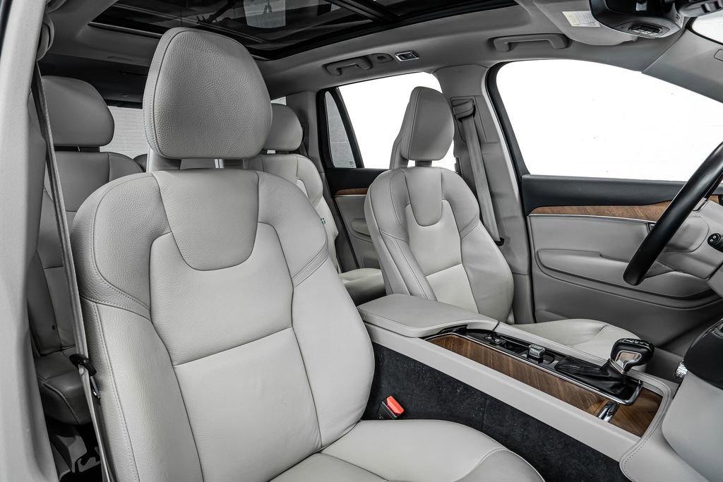 Used 2022 Volvo XC90 T6 Momentum w/ Advanced Package image 22