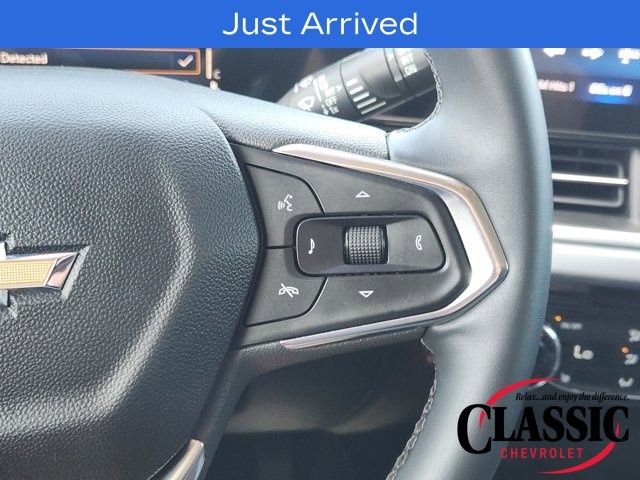 Used 2024 Chevrolet Trax LT w/ Sunroof Package image 39