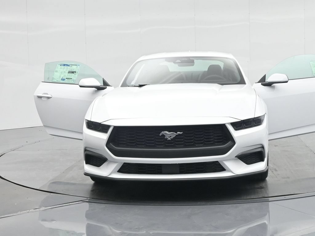 Used 2025 Ford Mustang Coupe RWD image 28