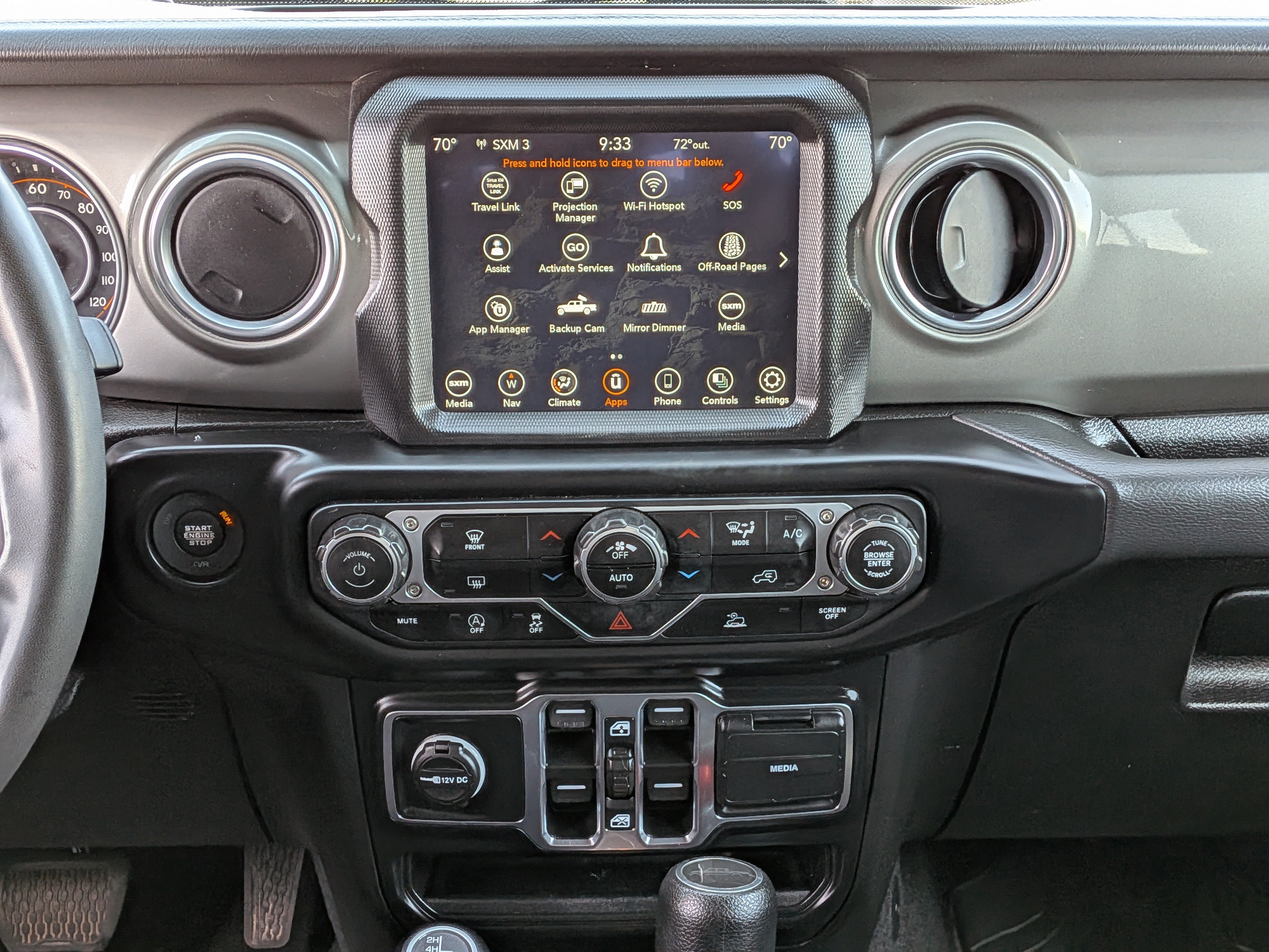 Used 2023 Jeep Gladiator Overland AWD/4WD image 3