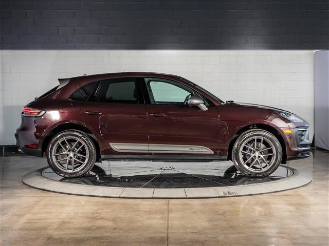 Used 2026 Porsche Macan AWD/4WD image 8