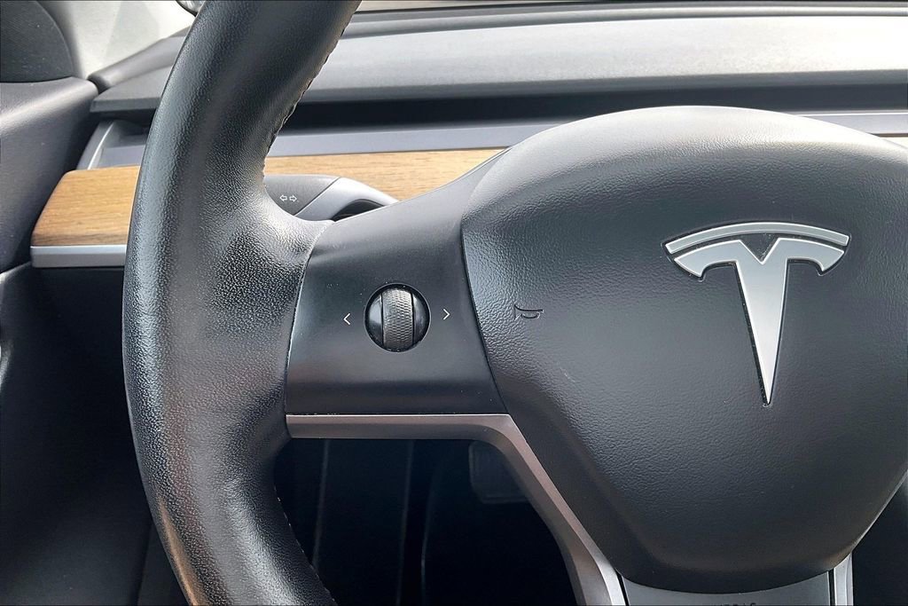 Used 2020 Tesla Model 3 Long Range AWD/4WD image 18