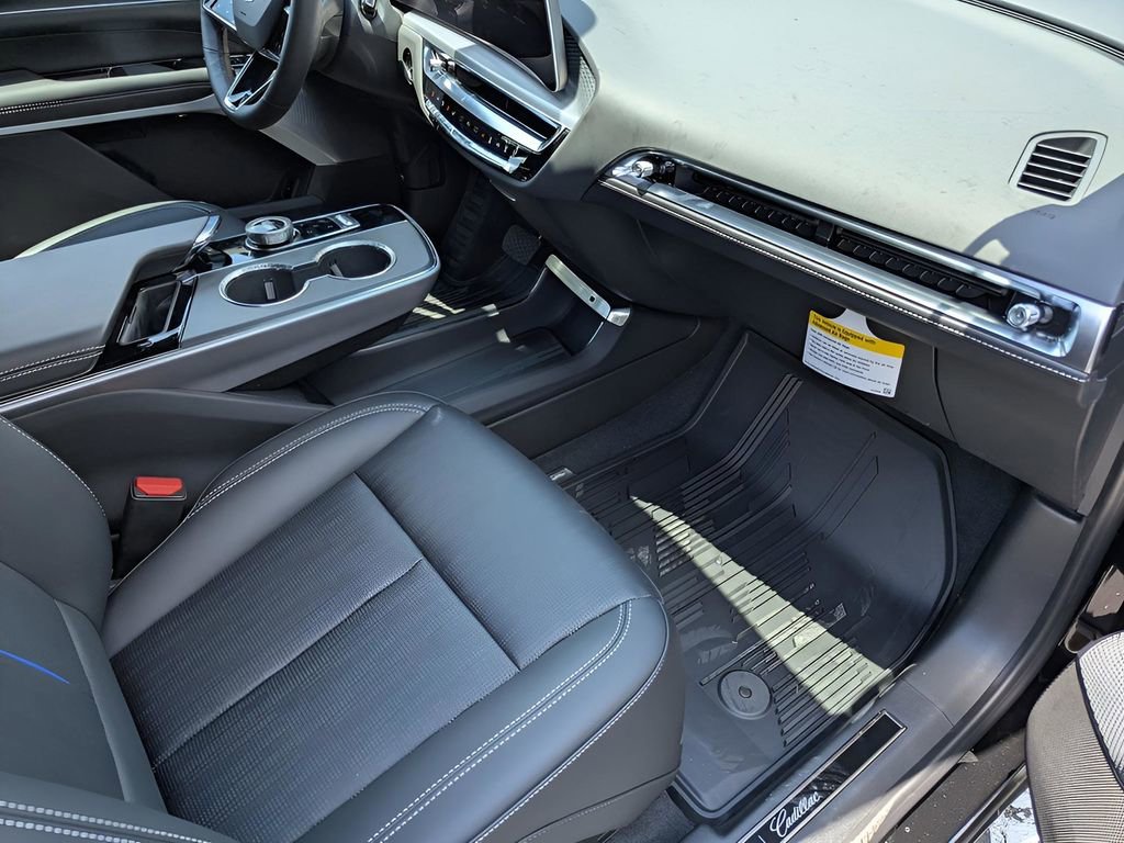 New 2025 Cadillac Lyriq Luxury image 19