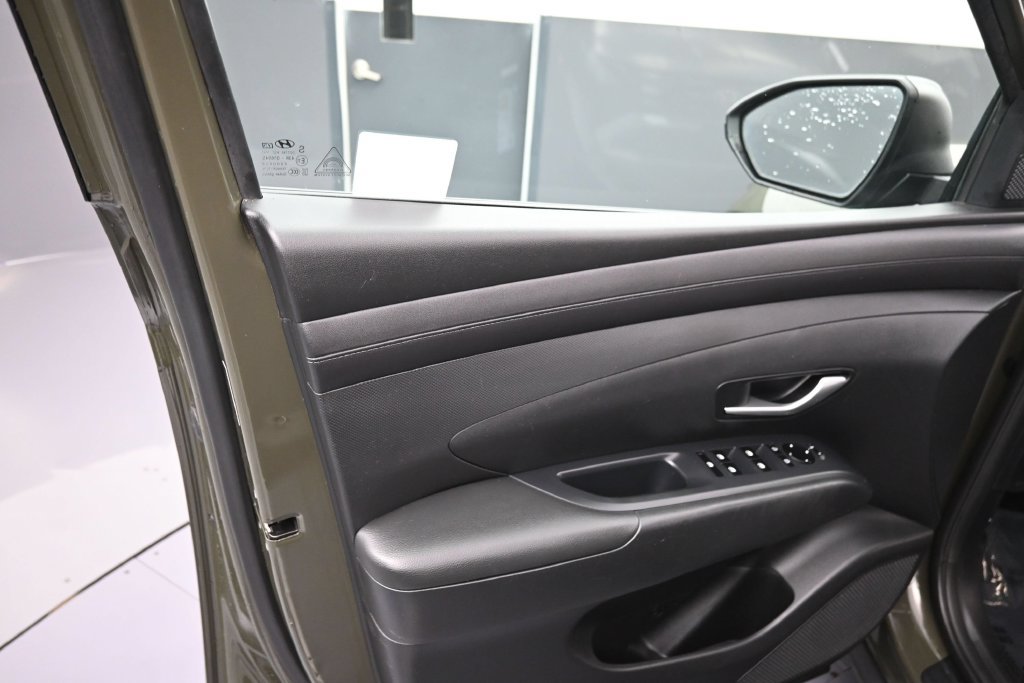 Certified 2025 Hyundai Tucson SEL FWD image 13