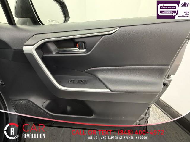 Used 2022 Toyota RAV4 SE w/ Convenience Package image 46
