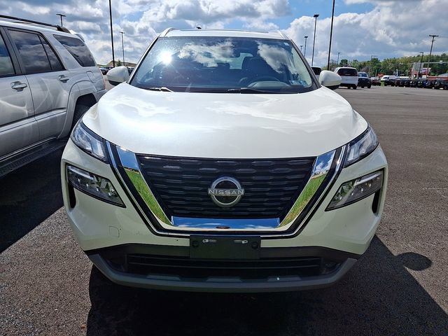 Used 2023 Nissan Rogue SV w/ SV Premium B Package AWD/4WD image 2