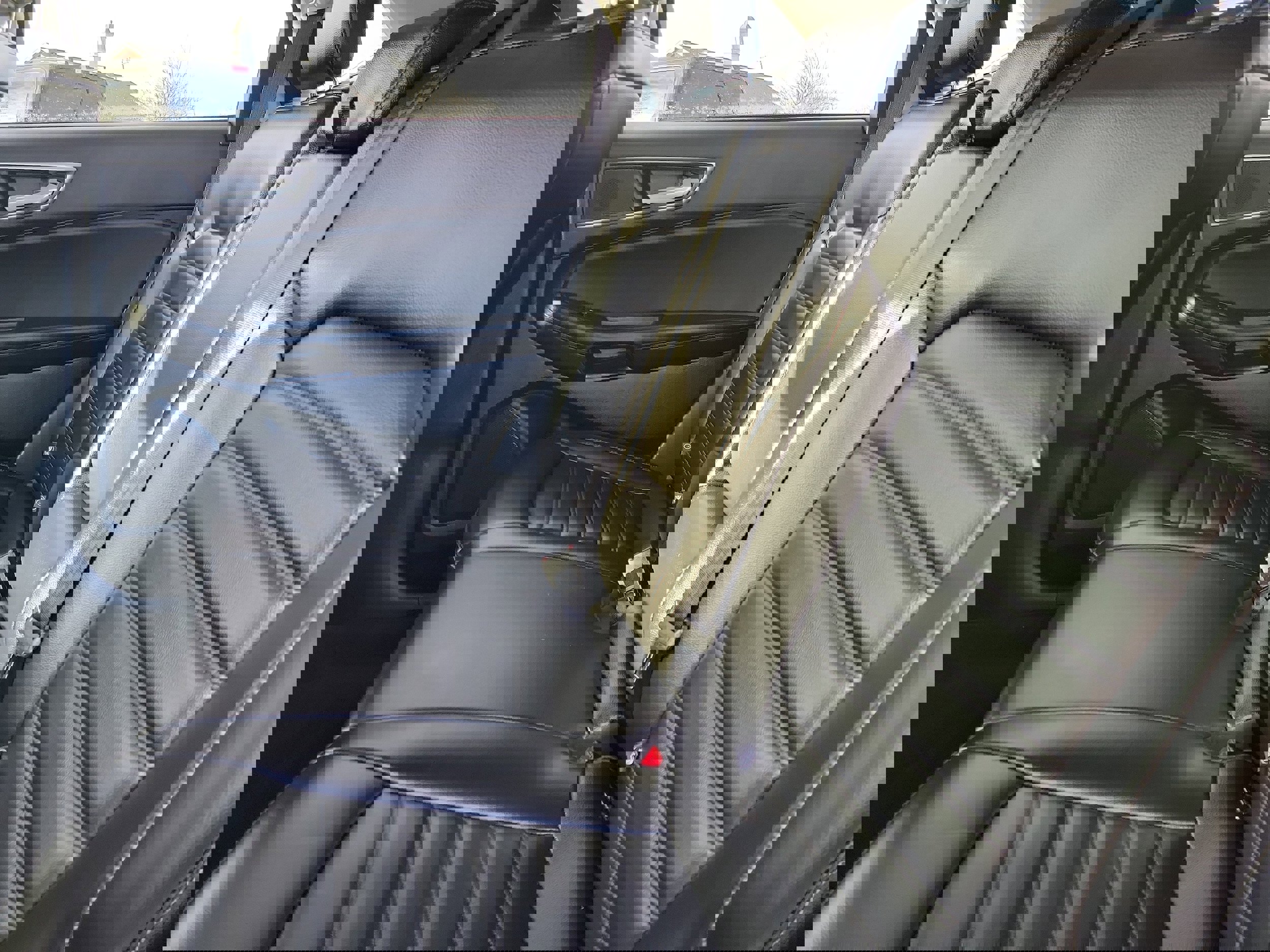 Used 2023 Ford Edge SEL w/ Convenience Package image 12