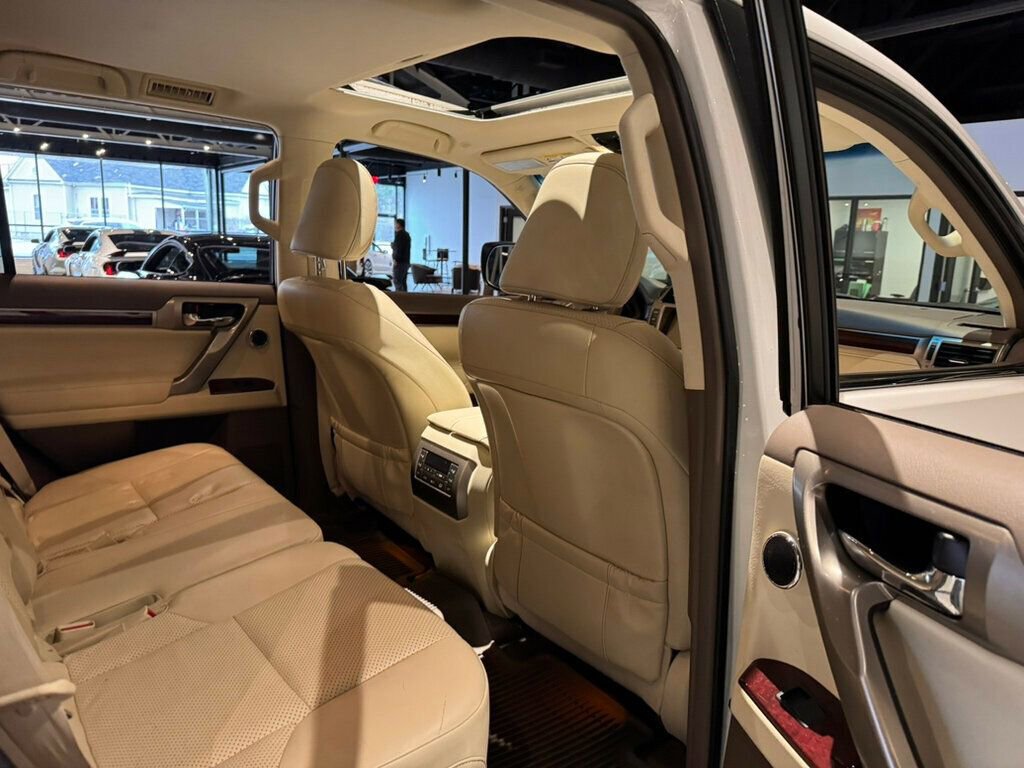 Used 2019 Lexus GX 460 Luxury image 25