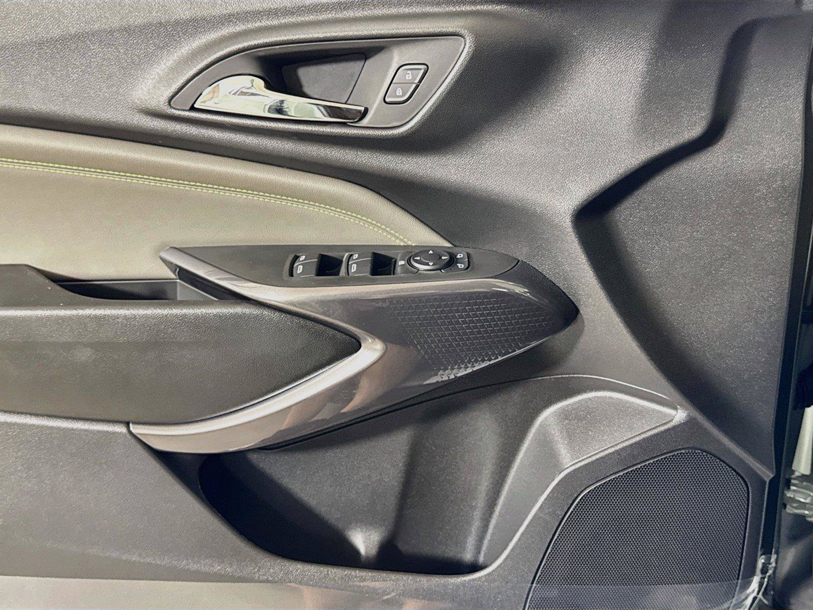 New 2026 Chevrolet Trax ACTIV w/ Driver Confidence Package FWD image 15