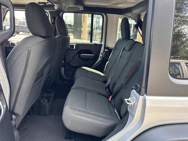 Used 2024 Jeep Wrangler Unlimited Sport AWD/4WD image 8
