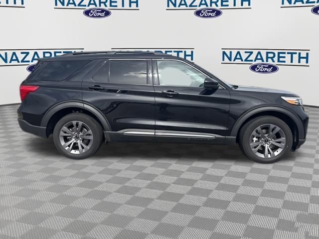 Used 2024 Ford Explorer XLT w/ Equipment Group 202A AWD/4WD image 8